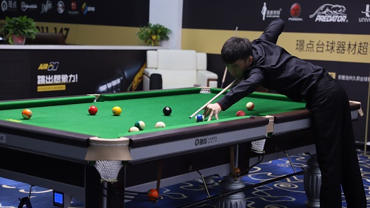 中更注重于 中更注重于