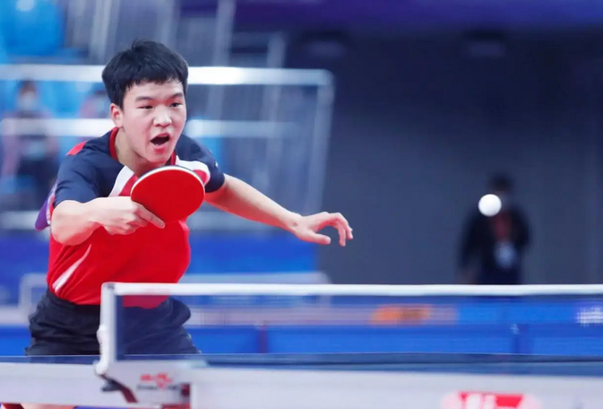 年轻人的目 年轻人的目